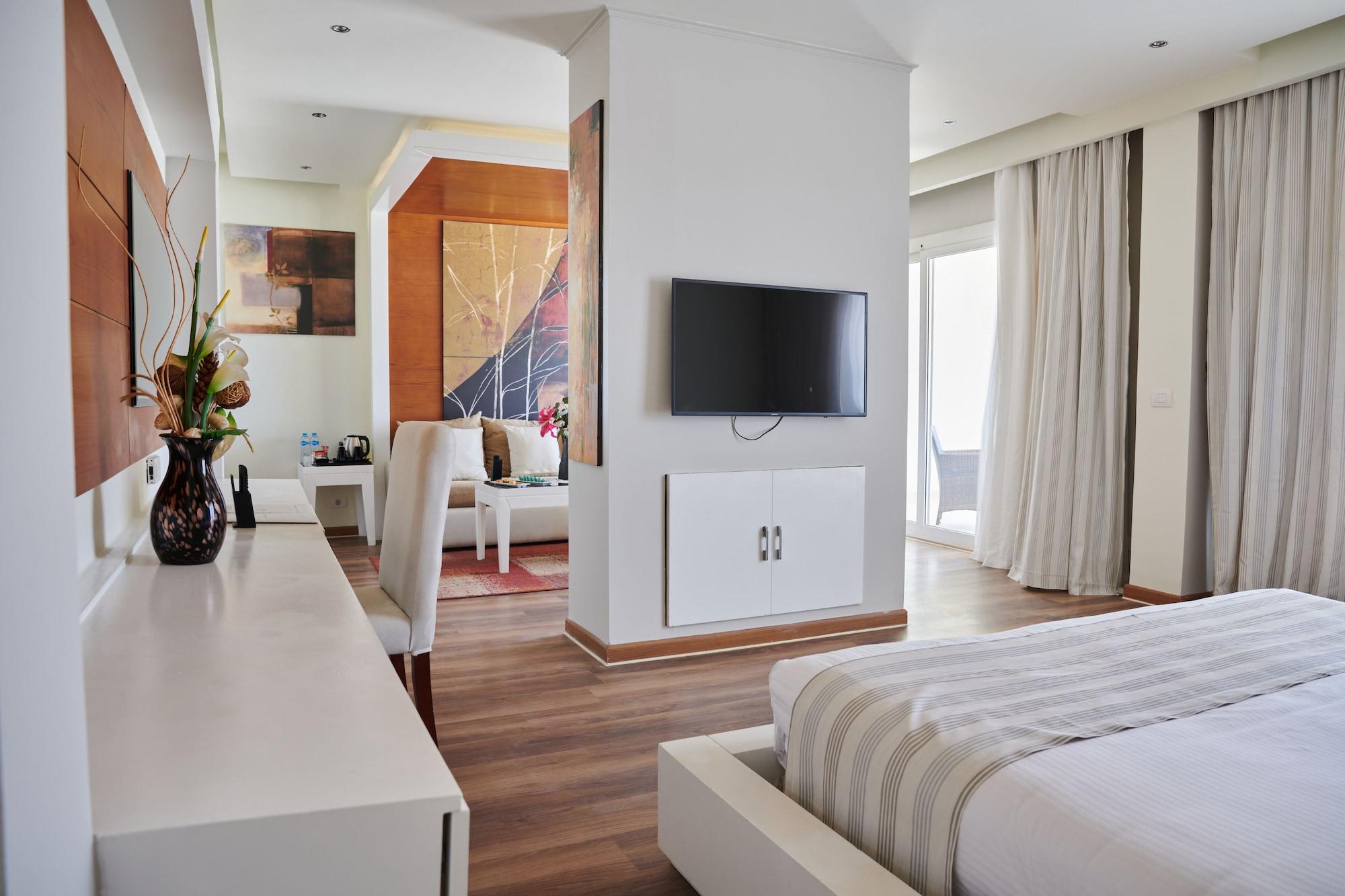 שארם א-שייח Sunrise Montemare Resort -Grand Select (Adults Only) מראה חיצוני תמונה A room at the hotel