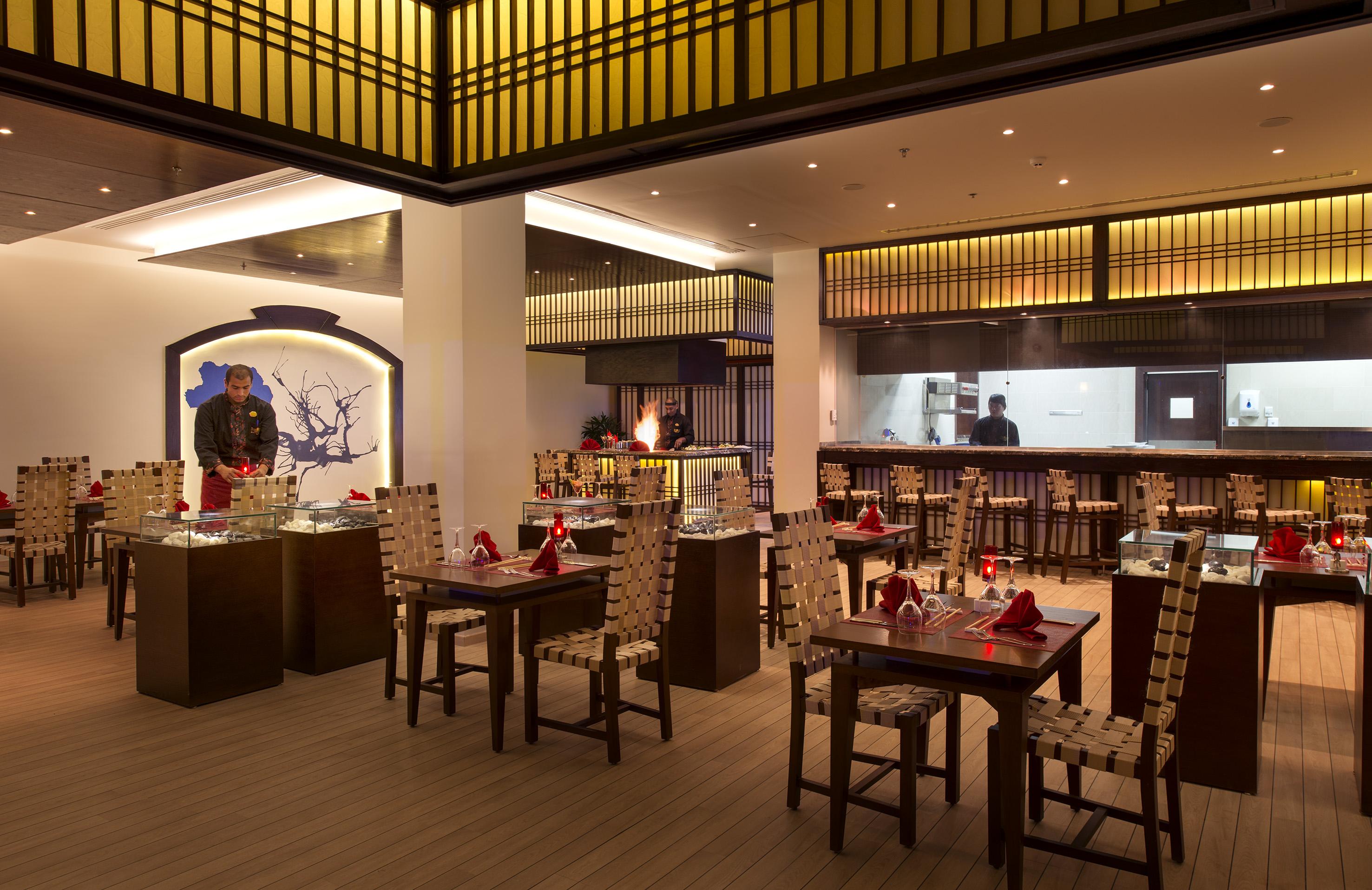 שארם א-שייח Sunrise Montemare Resort -Grand Select (Adults Only) מראה חיצוני תמונה The interior of a restaurant in the United Arab Emirates