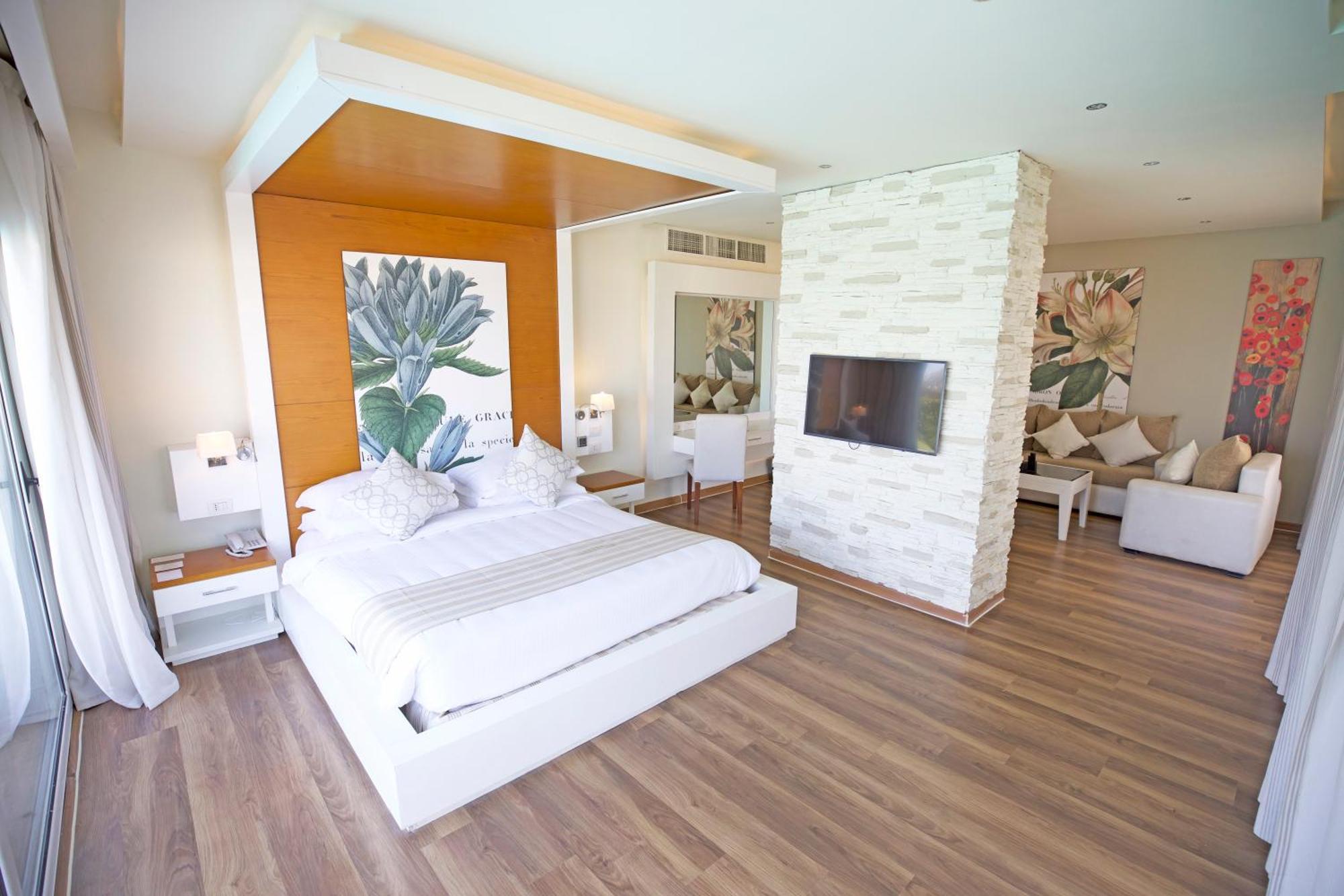 שארם א-שייח Sunrise Montemare Resort -Grand Select (Adults Only) חדר תמונה A bedroom at the hotel